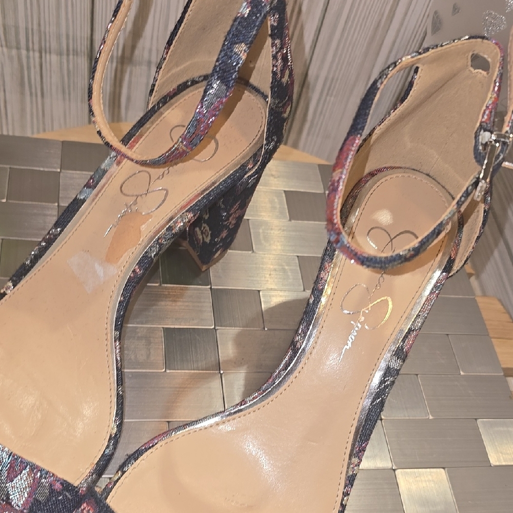 Floral Ankle Strap Block Heel Sandals‎ - Picture 7 of 12